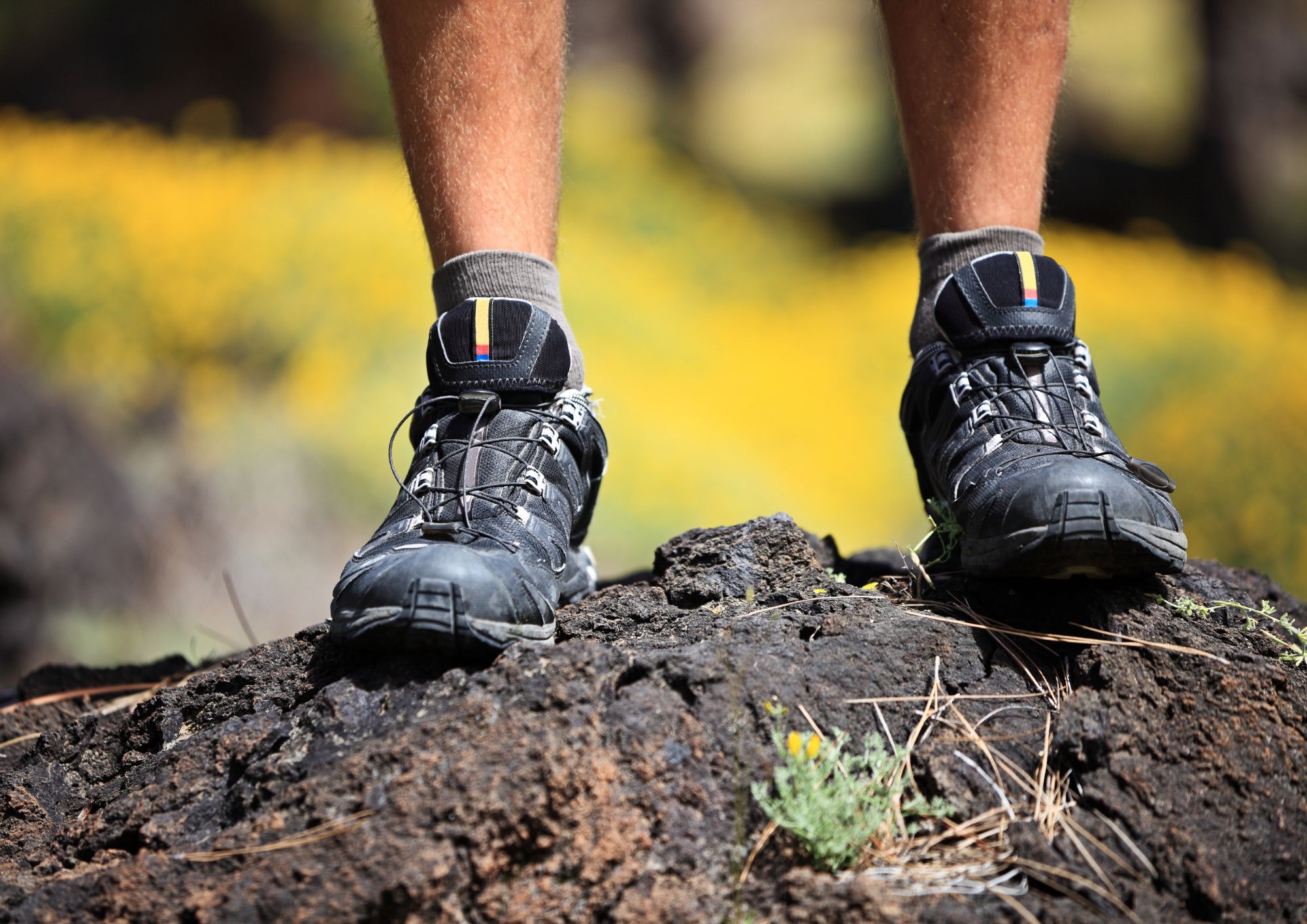 איך לבחור נעלי טיולים